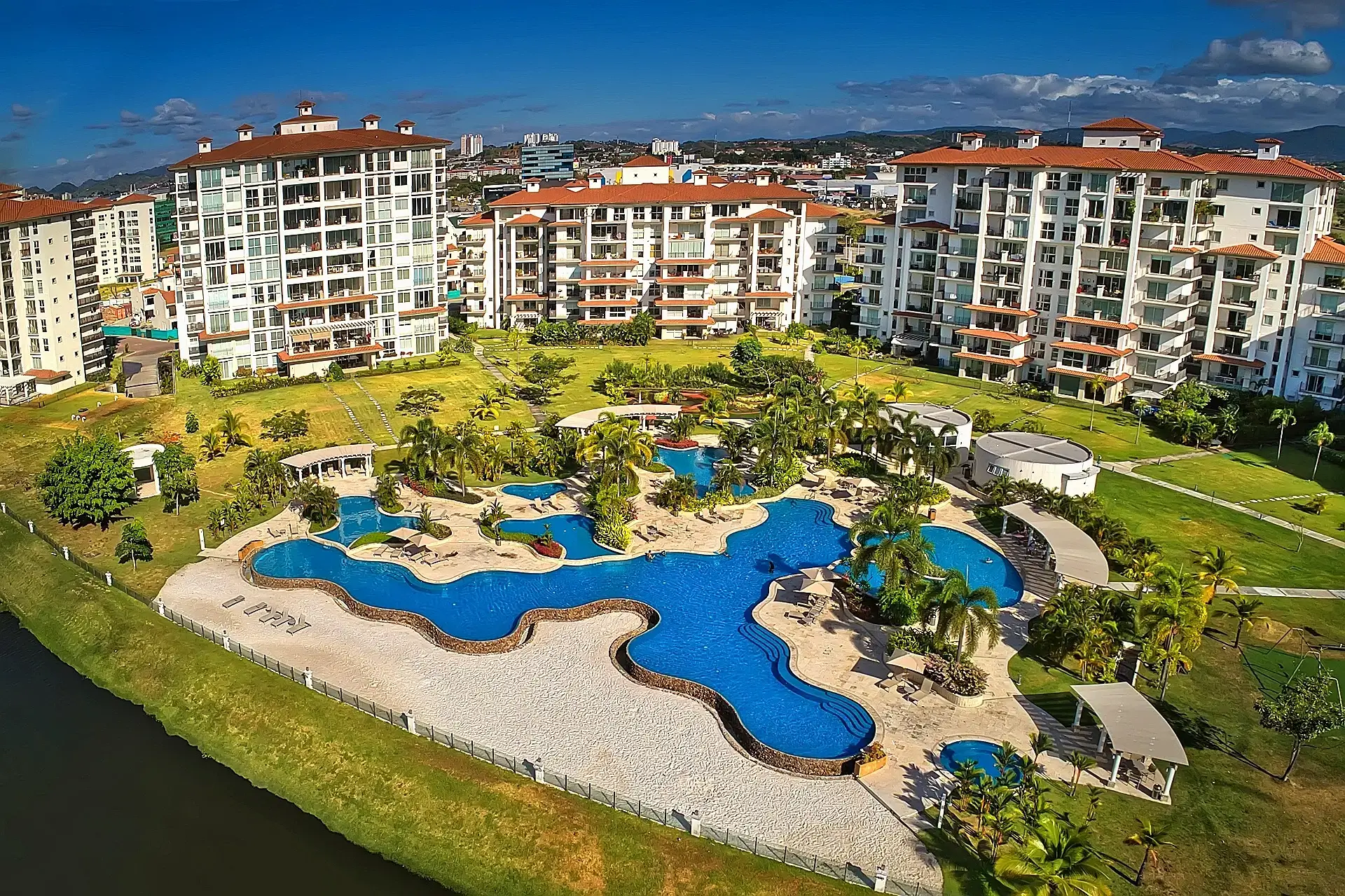 Apartamentos de lujo en Panamá para inversores de Paraguay