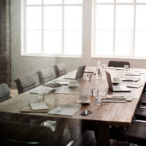 Cómo reservar salas de reuniones en línea en Panamá